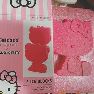 Hello Kitty x Igloo 2 blocked ice